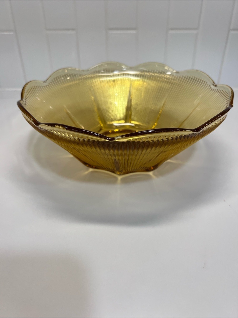 Anchor Hocking Scalloped edge Amber Glass Bowl 8 inch